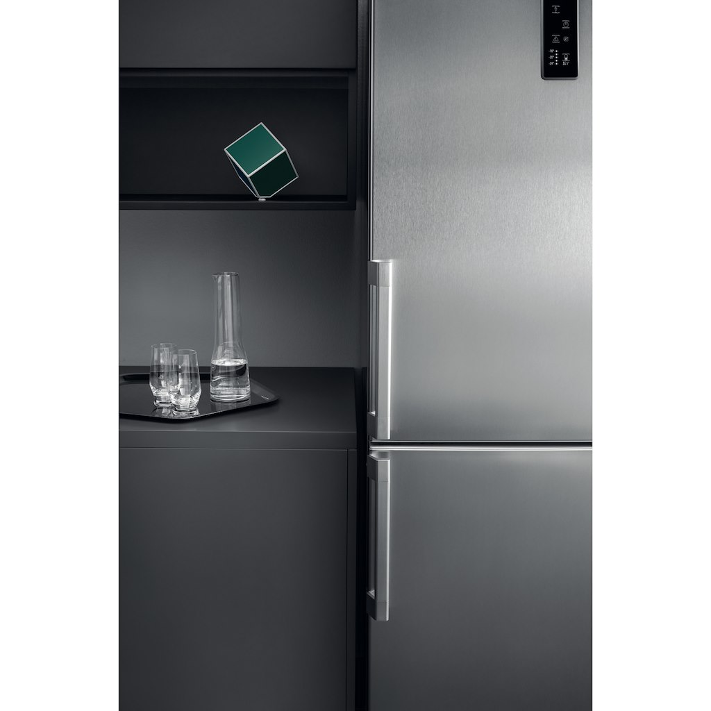 Hotpoint NFFUD191X1 Freestanding Fridge Freezer Modern Living