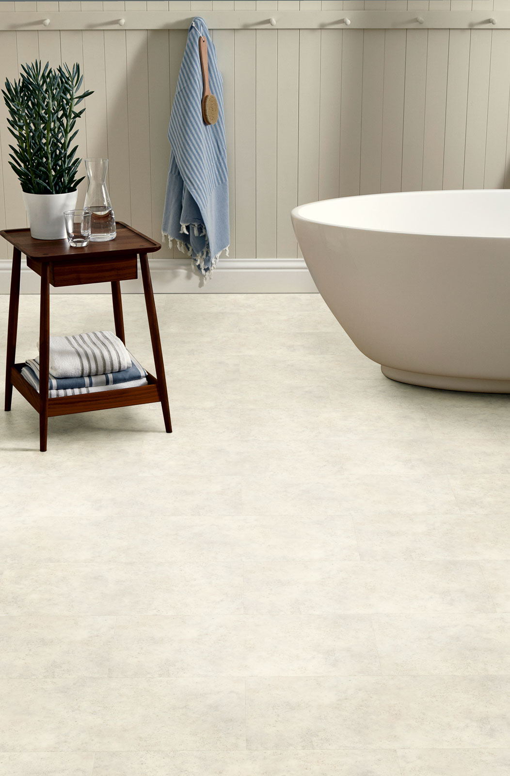 Amtico - Ceramic Frost - Luxury Click Smart Vinyl Flooring With ...